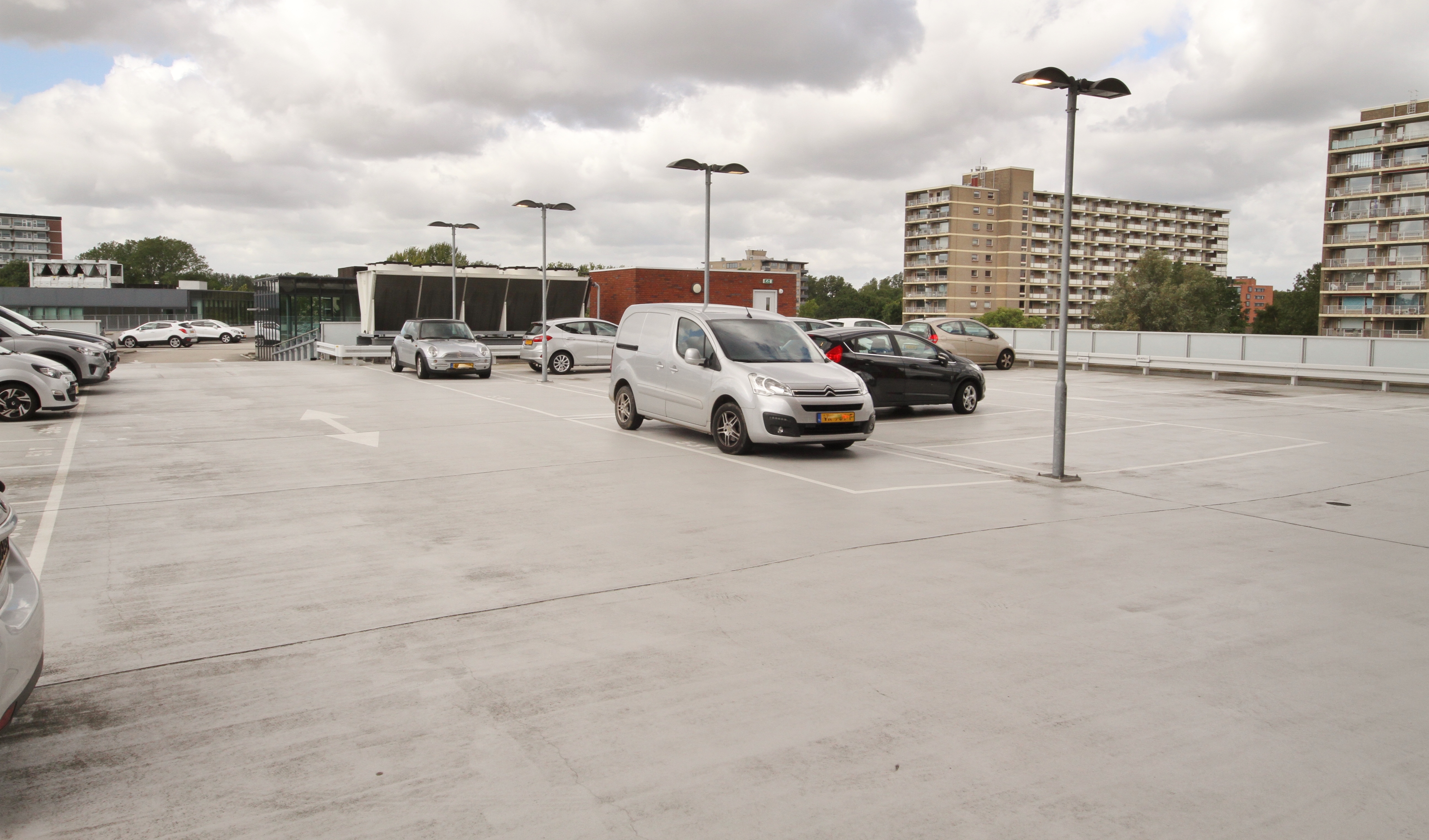 Parking Hoogmonde Rotterdam HUIZEN010 makelaars